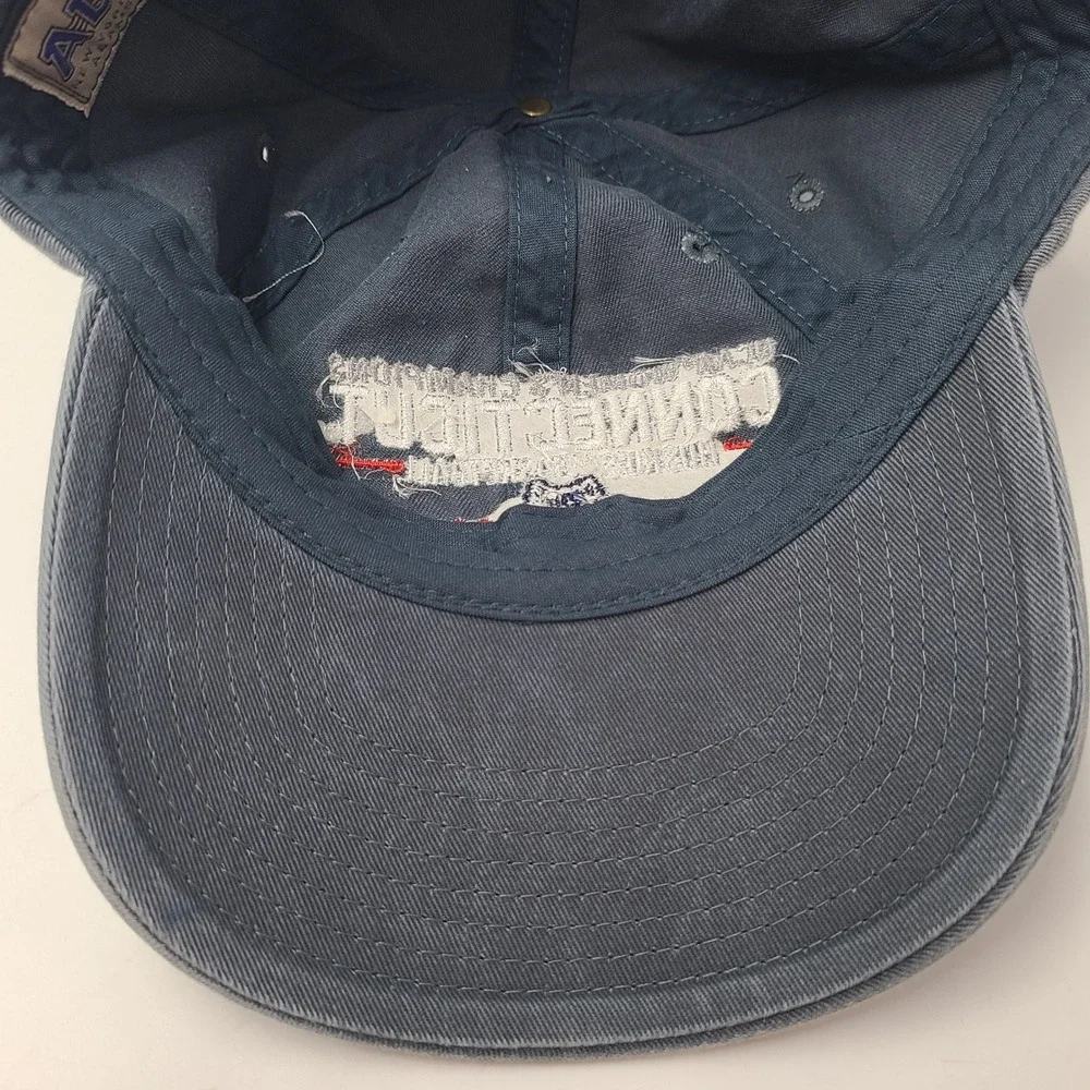 Vintage UConn Huskies Hat NCAA 2002 2003 Womens Basketball National Champions‎